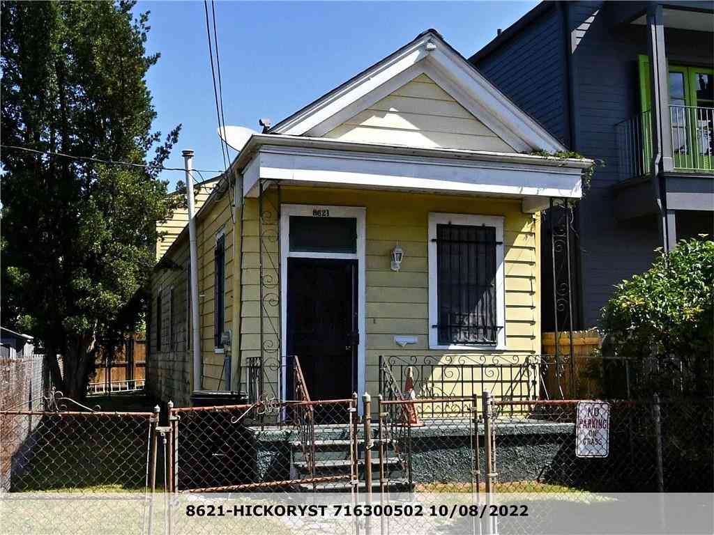 Homes For Sale - 8621 Hickory Street<br/> New Orleans, LA 70118