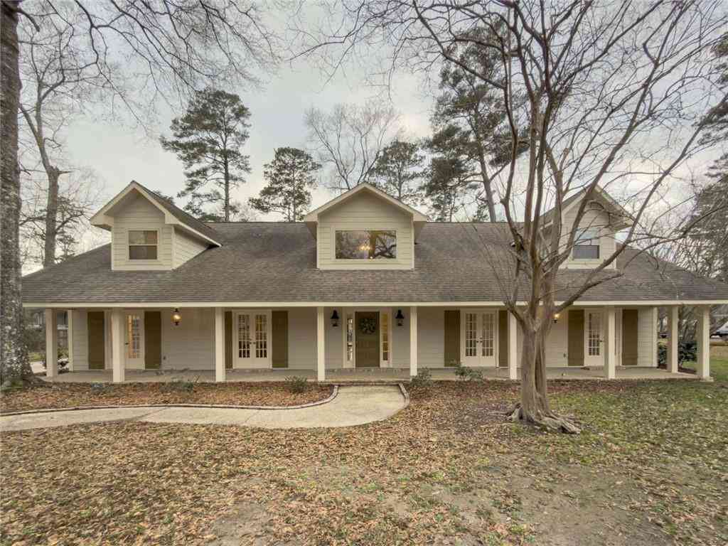 Homes For Sale - 5325 Chambord Drive<br/> Greenwell Springs, LA 70739
