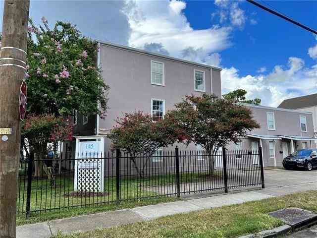 Condo For Rent - 145 N Telemachus Street #1<br/> New Orleans, LA 70119