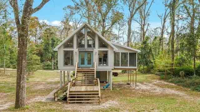 Homes For Rent - 23705 Fletcher Isle Road<br/> Ponchatoula, LA 70454