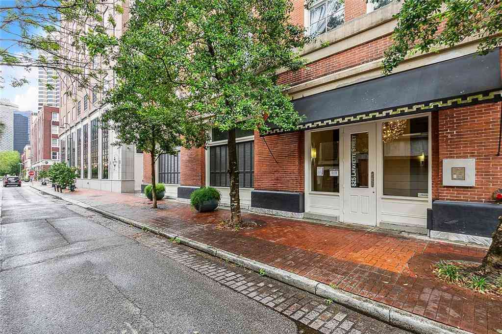 Condo For Rent - 825 Lafayette Street #4<br/> New Orleans, LA 70113