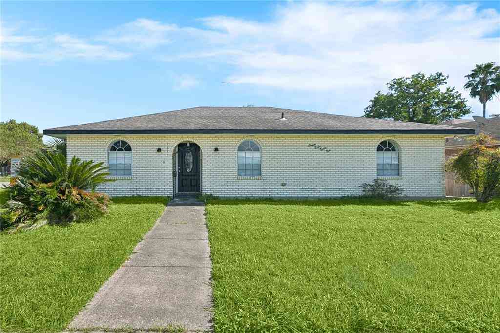 Homes For Sale - 7831 Masefield Street<br/> New Orleans, LA 70126