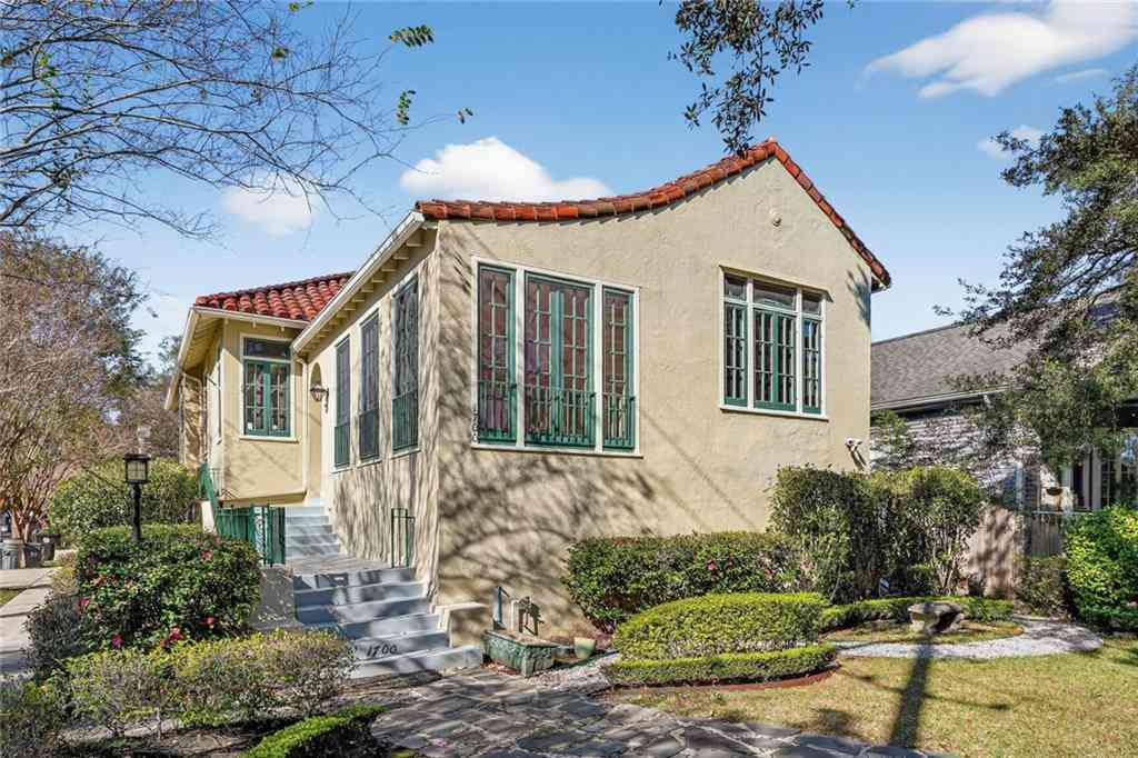 Homes For Sale - 1700 Audubon Street<br/> New Orleans, LA 70118