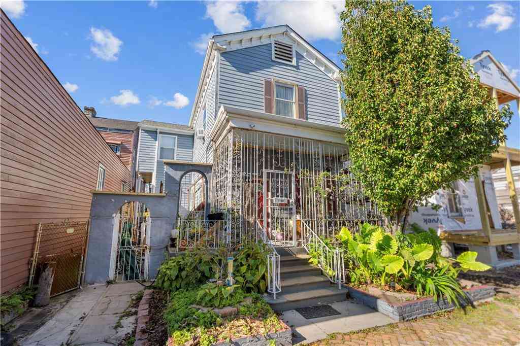 Homes For Sale - 1136 Touro Street<br/> New Orleans, LA 70116