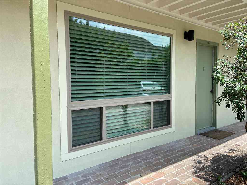 Condo For Rent - 801 Henry Clay Avenue #105<br/> New Orleans, LA 70118