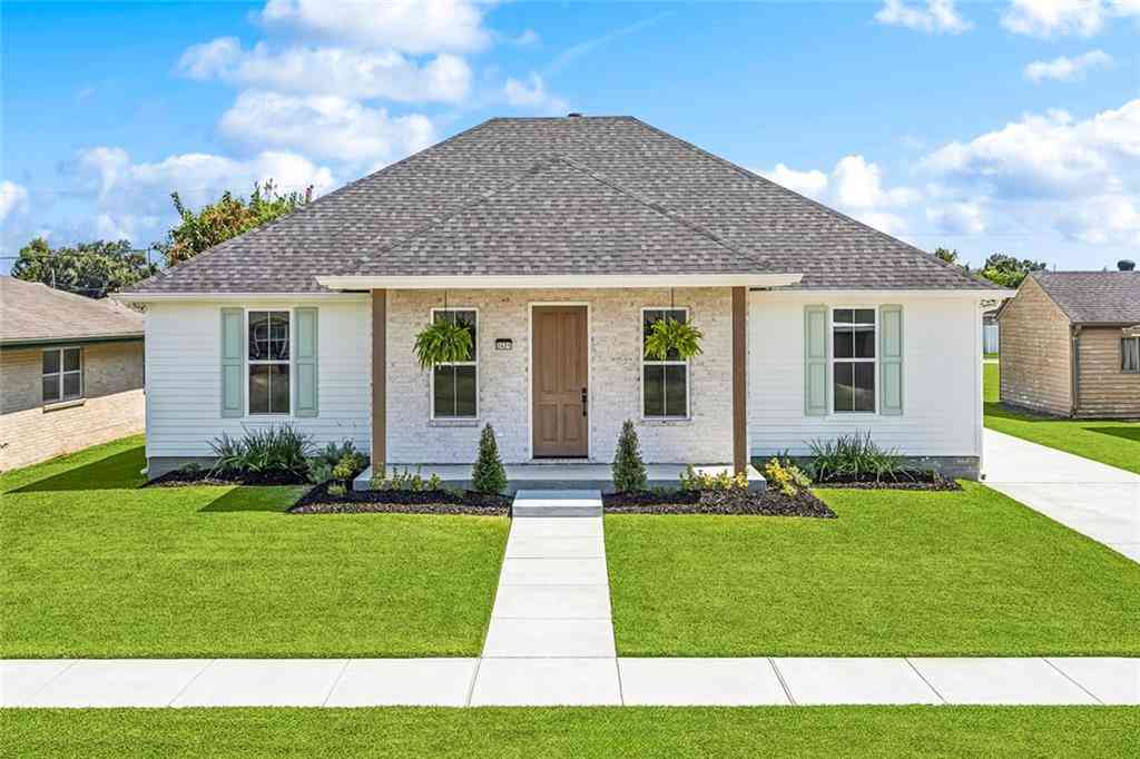Homes For Sale - 2421 Garden Street<br/> Meraux, LA 70075