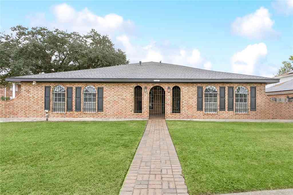 Homes For Sale - 6800 Norwood Court<br/> New Orleans, LA 70126