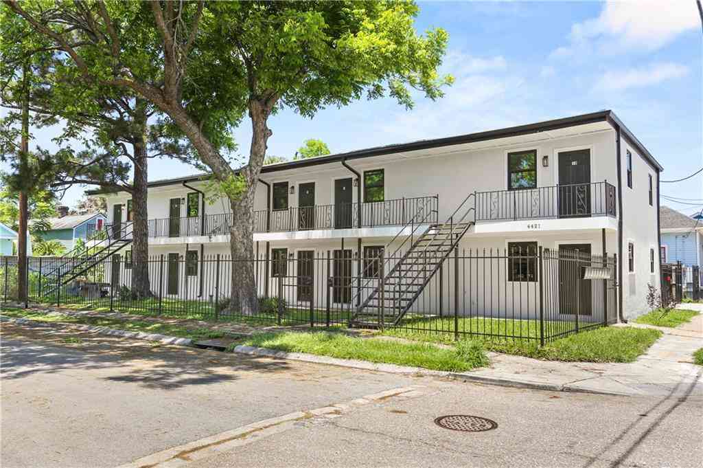 Condo For Rent - 4421 Burgundy Street #202<br/> New Orleans, LA 70117