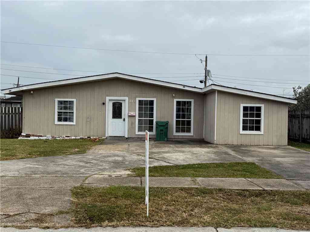 Homes For Rent - 429 E Butterfly Circle<br/> Terrytown, LA 70056