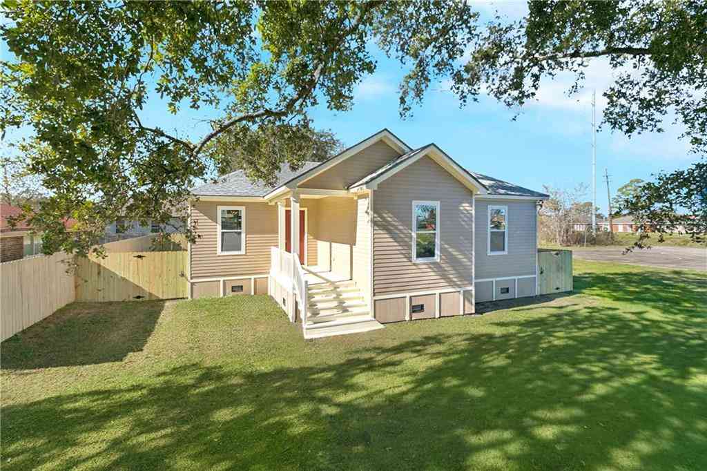 Homes For Sale - 4926 Knight Drive<br/> New Orleans, LA 70127