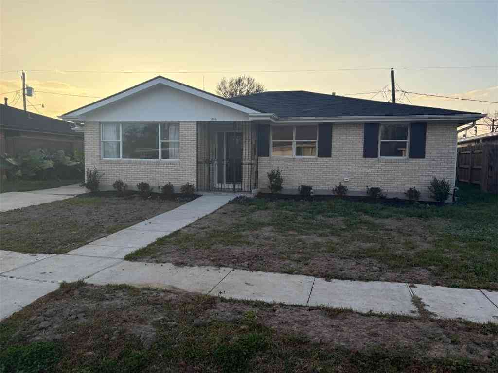 Homes For Sale - 816 Andrews Avenue<br/> Metairie, LA 70005