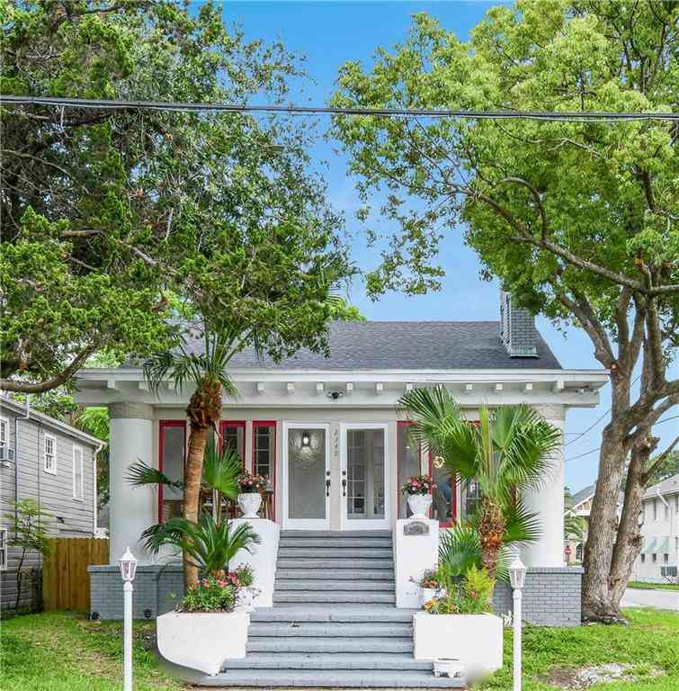 Homes For Rent - 2340 Broadway Street<br/> New Orleans, LA 70125
