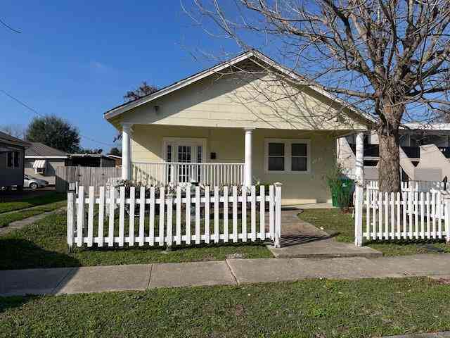 Homes For Sale - 1011 Hancock Street<br/> Gretna, LA 70053