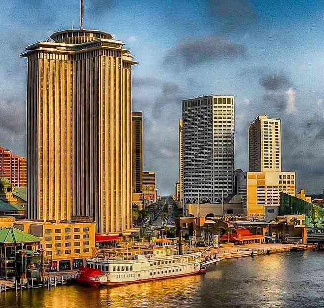 Condo For Sale - 2 Canal Street #2209<br/> New Orleans, LA 70130
