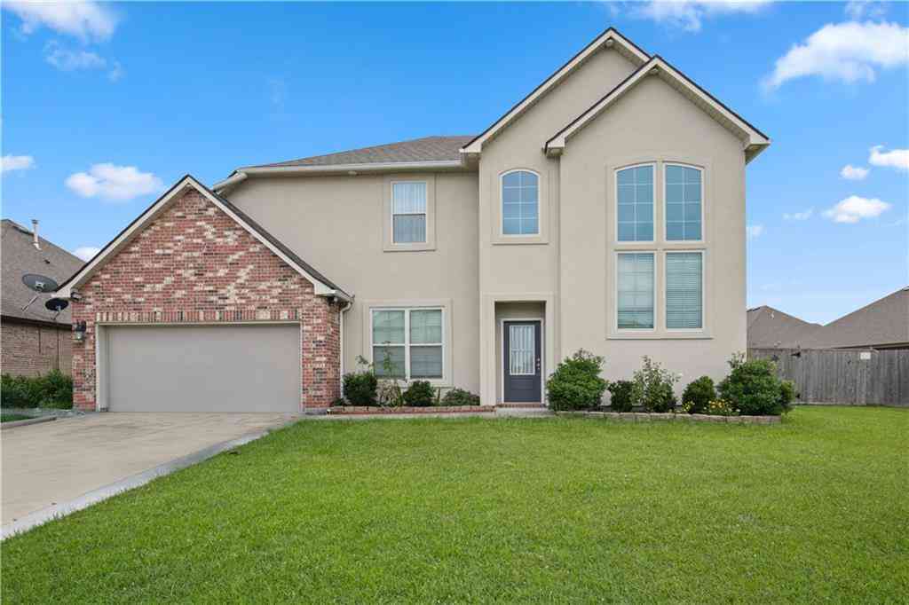 Homes For Sale - 504 Lakeshore Village Lane<br/> Slidell, LA 70461