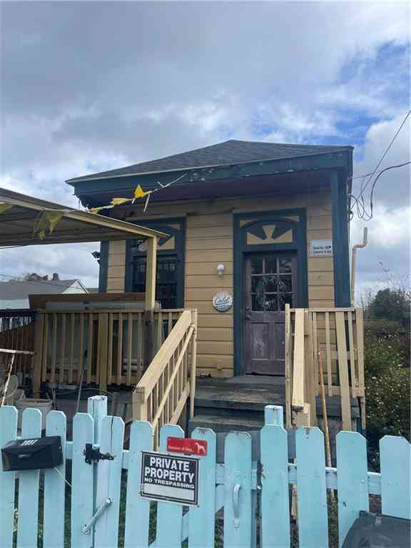Homes For Sale - 2037 Elysian Fields Avenue<br/> New Orleans, LA 70117
