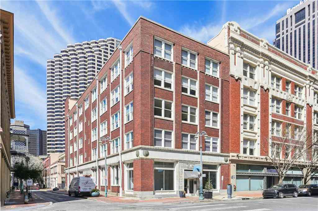 Condo For Sale - 909 Lafayette Street #10<br/> New Orleans, LA 70113