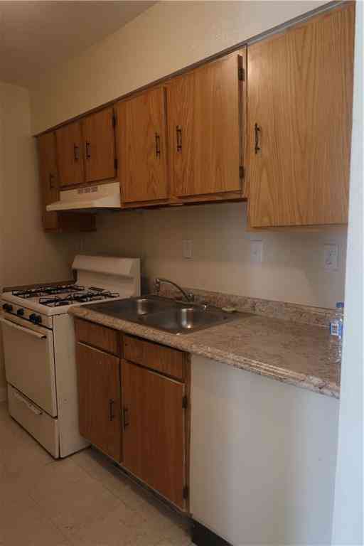 Condo For Rent - 3300 Preston Place #A9<br/> New Orleans, LA 70131