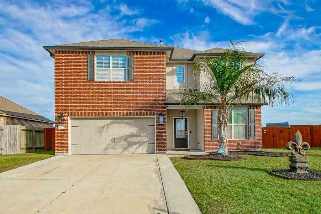 Homes For Sale - 229 W Lake Court<br/> Slidell, LA 70461