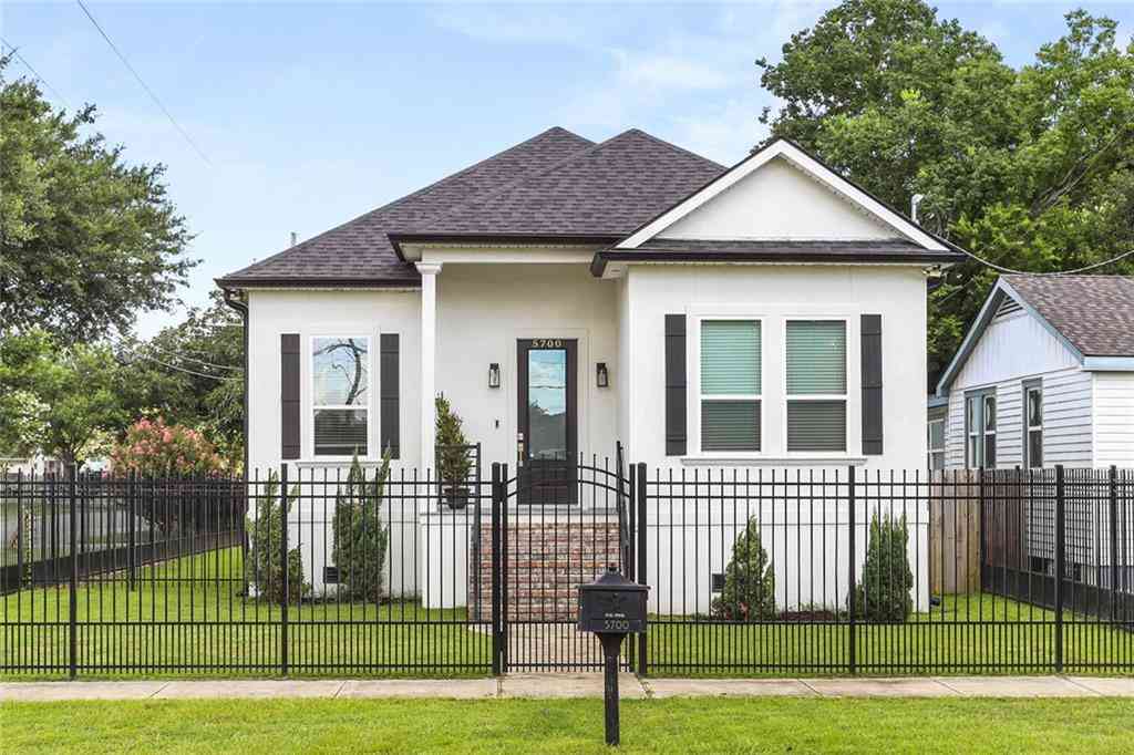 Homes For Sale - 5700 Franklin Avenue<br/> New Orleans, LA 70122