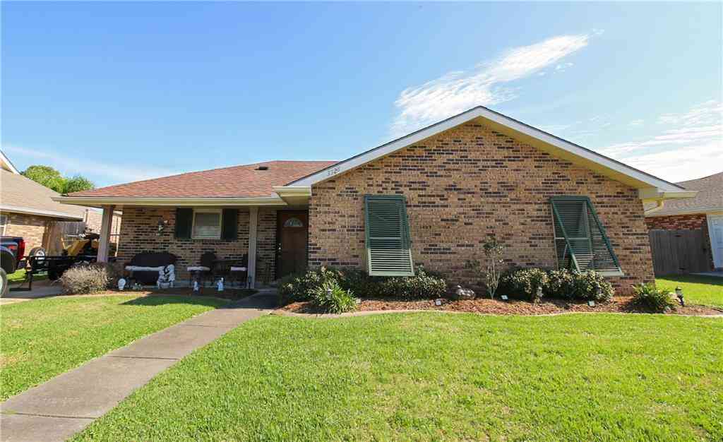 Homes For Sale - 3328 Grandlake Boulevard<br/> Kenner, LA 70065