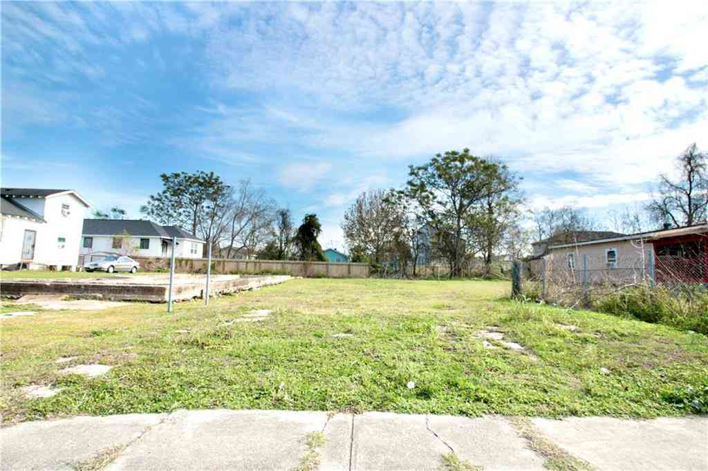 Vacant Land For Sale - 2321 Piety Street<br/> New Orleans, LA 70117