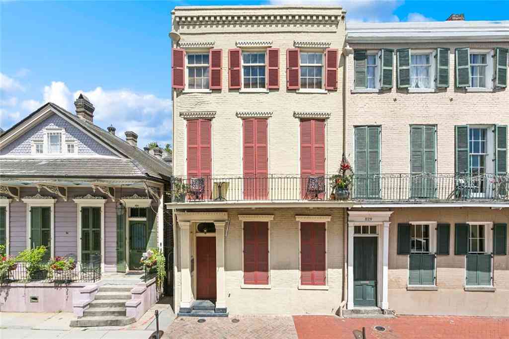 Homes For Sale - 827 Burgundy Street #D<br/> New Orleans, LA 70116