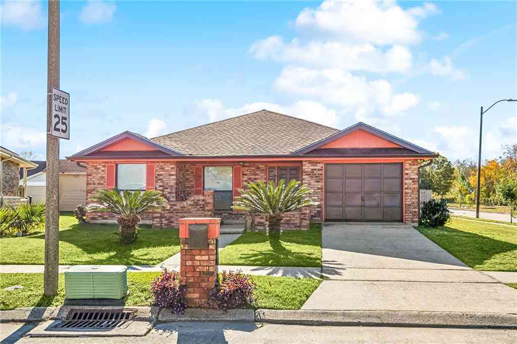 Homes For Sale - 11100 Ivy Lane<br/> New Orleans, LA 70128