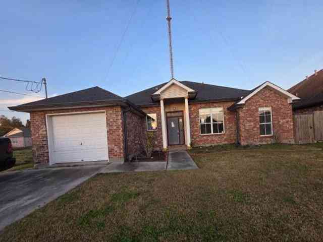 Homes For Sale - 3210 Elmwood Park Drive<br/> New Orleans, LA 70114