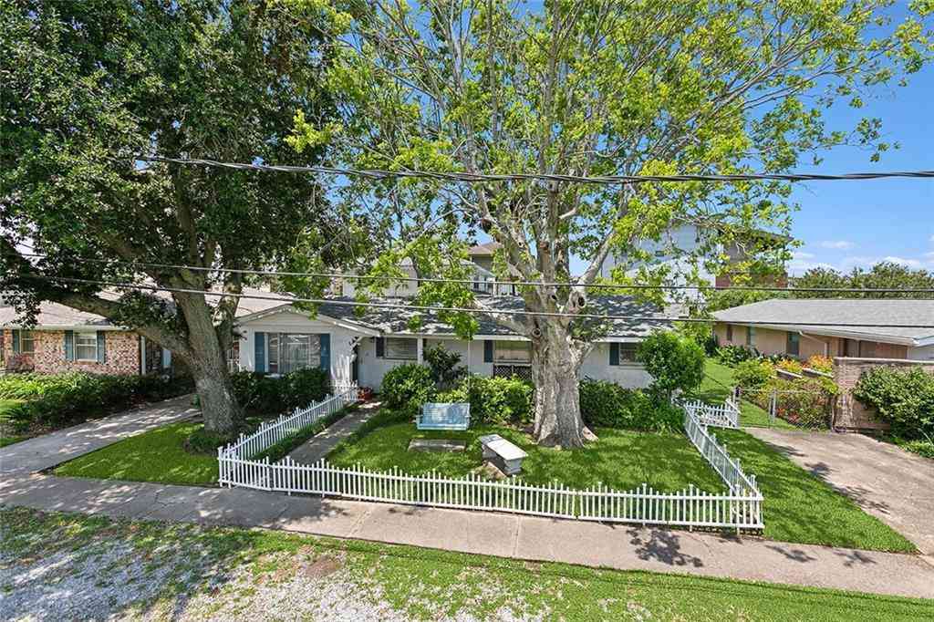 Homes For Sale - 1514 Ocean Drive<br/> Metairie, LA 70005