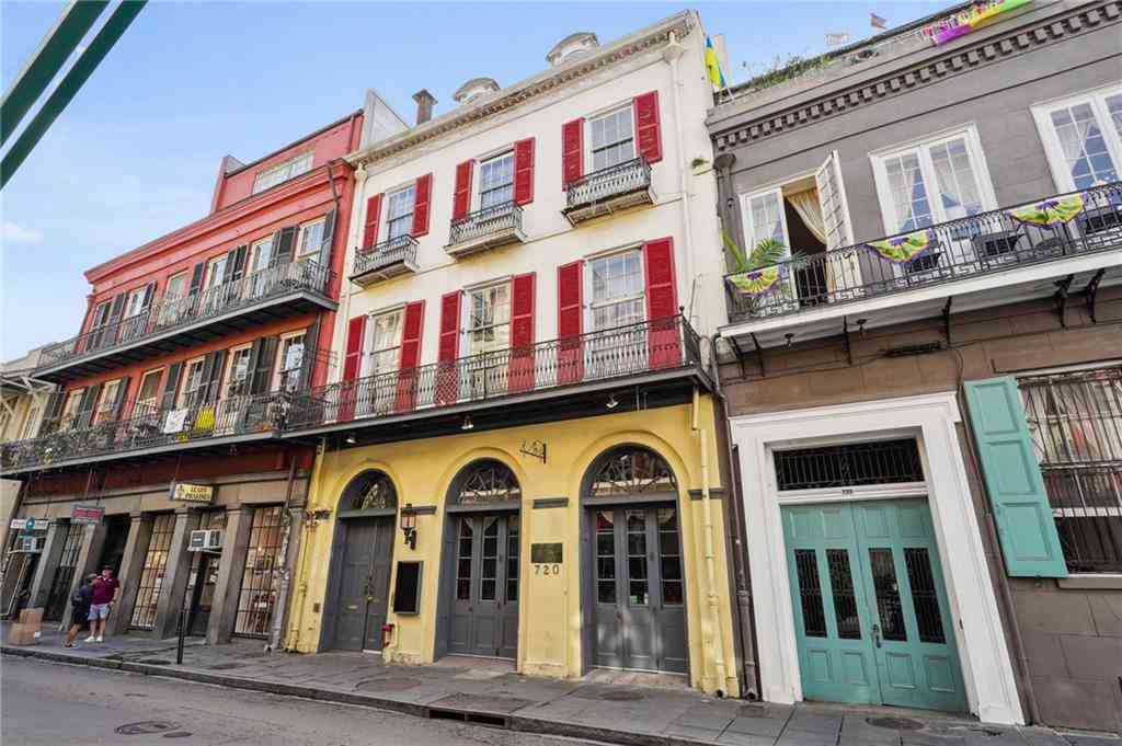 Homes For Sale - 720 St Louis Street #3  4<br/> New Orleans, LA 70130