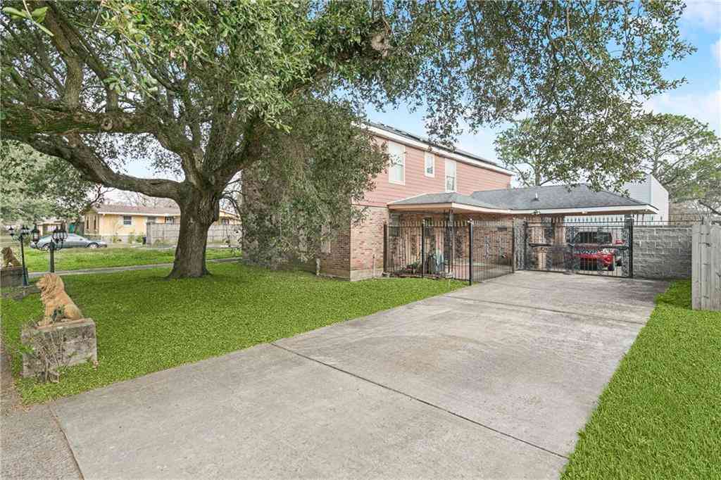 Homes For Sale - 4835 Gawain Drive<br/> New Orleans, LA 70127