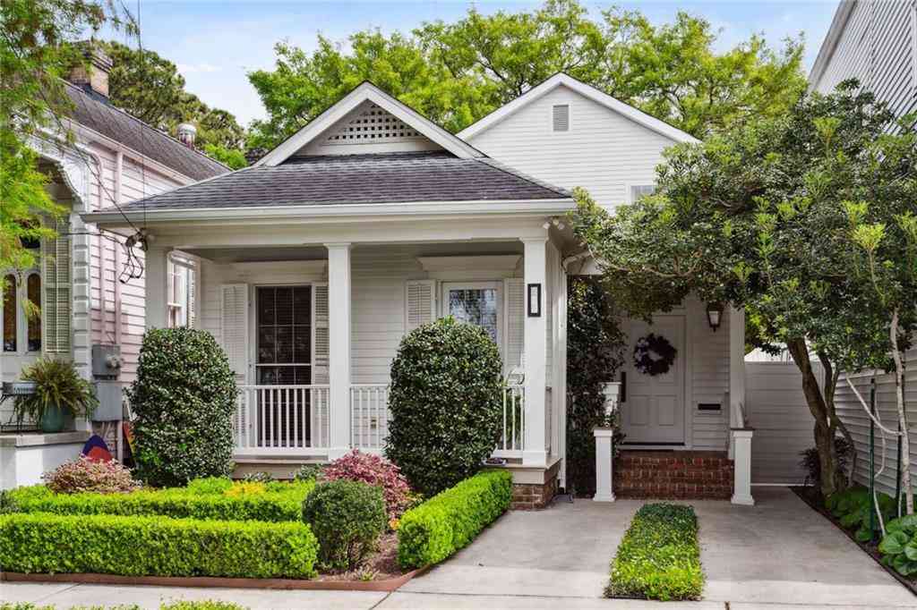 Homes For Sale - 819 Eleonore Street<br/> New Orleans, LA 70115