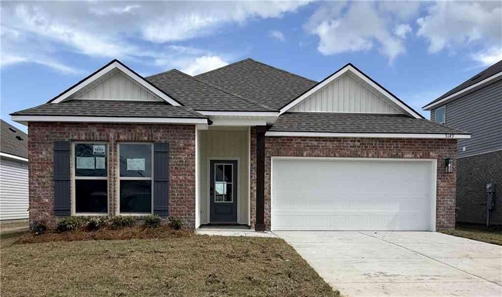 Homes For Sale - 5149 Spillway Manor Drive<br/> Slidell, LA 70461
