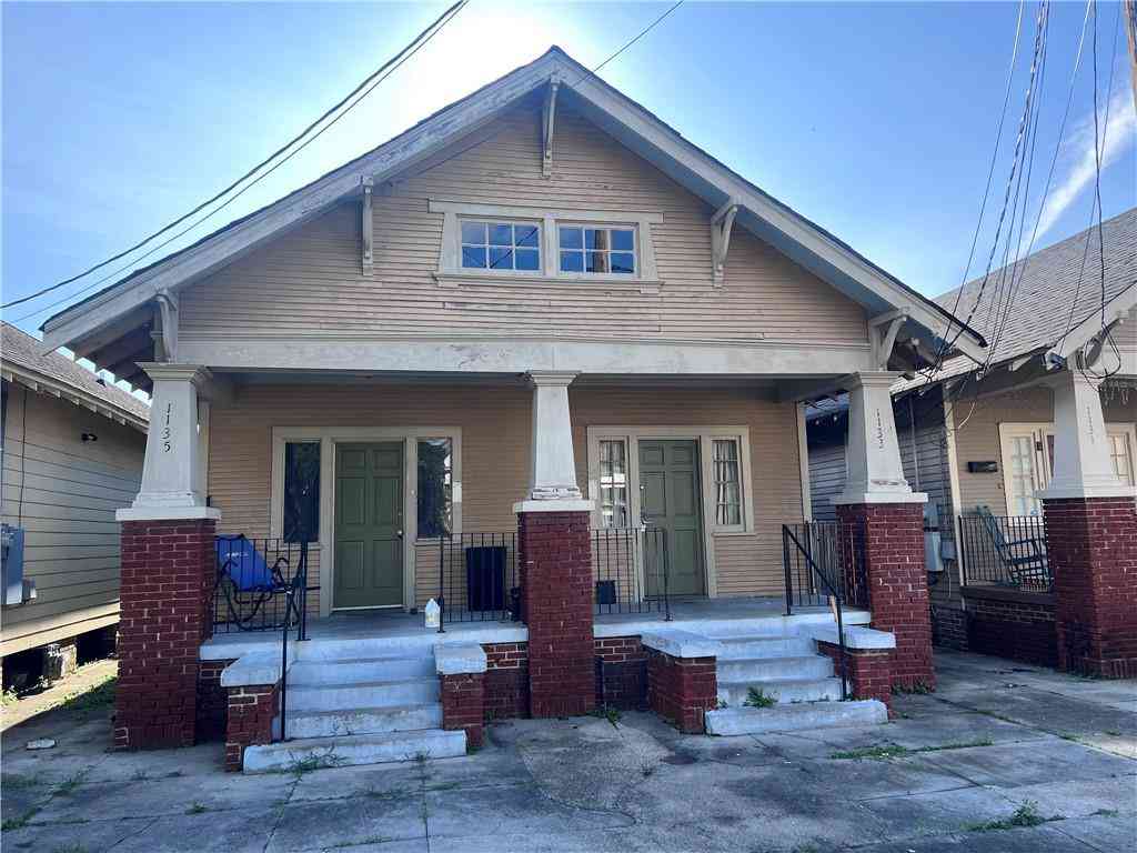 Homes For Sale - 1133-35 Belleville Street<br/> New Orleans, LA 70114