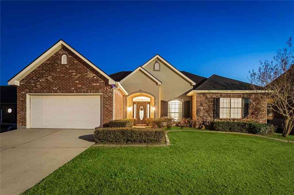 Homes For Sale - 410 Moonraker Drive<br/> Slidell, LA 70458
