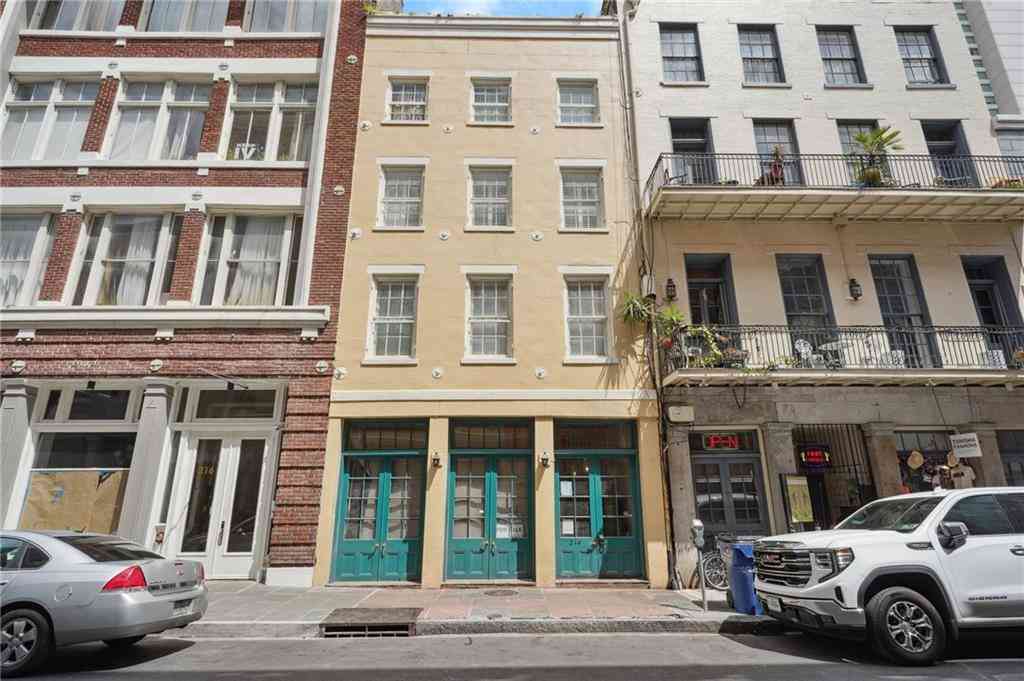 Homes For Sale - 214 Chartres Street #3<br/> New Orleans, LA 70130
