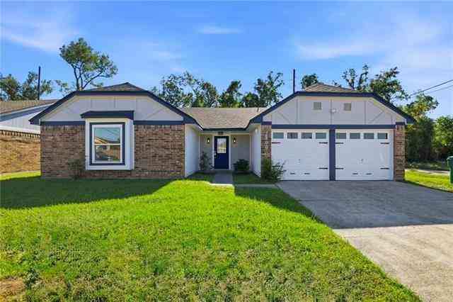 Homes For Sale - 2800 English Colony Drive<br/> La Place, LA 70068