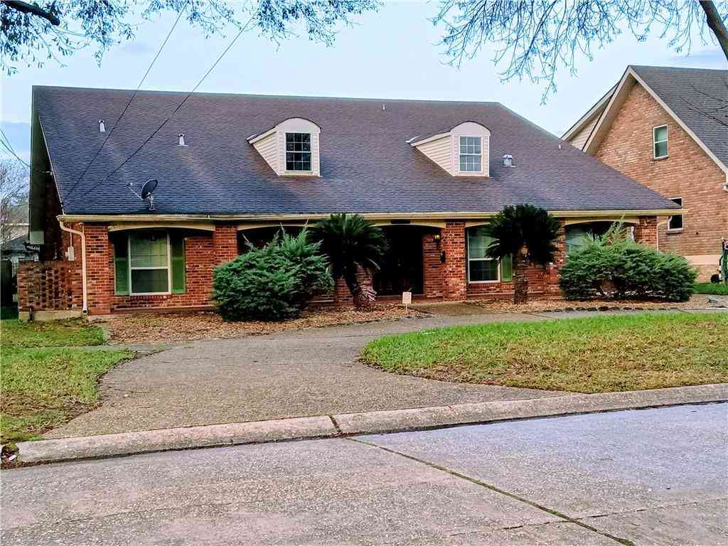 Homes For Sale - 4504 Lake Vista Drive<br/> Metairie, LA 70006
