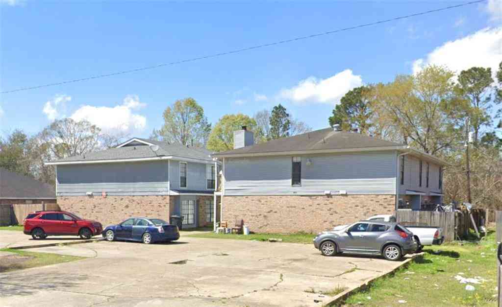 Homes For Sale - 14121 Azalea Park Avenue<br/> Baton Rouge, LA 70805