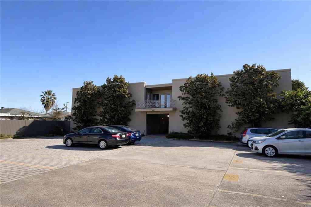 Homes For Sale - 3107 Oris Lane<br/> Metairie, LA 70002