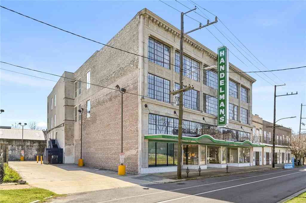 Condo For Sale - 1824 Oretha Castle Haley Boulevard #404<br/> New Orleans, LA 70113