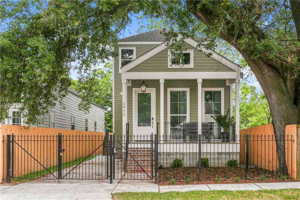 Homes For Sale - 2920 Baudin Street<br/> New Orleans, LA 70119