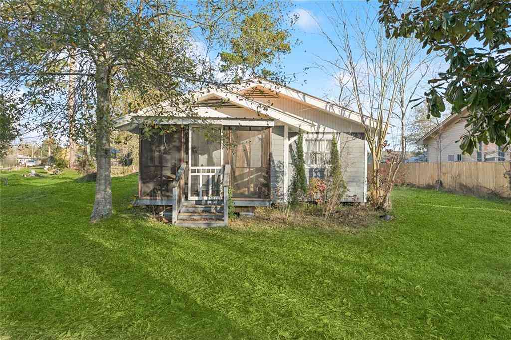 Homes For Sale - 530 E Cypress Street<br/> Ponchatoula, LA 70454