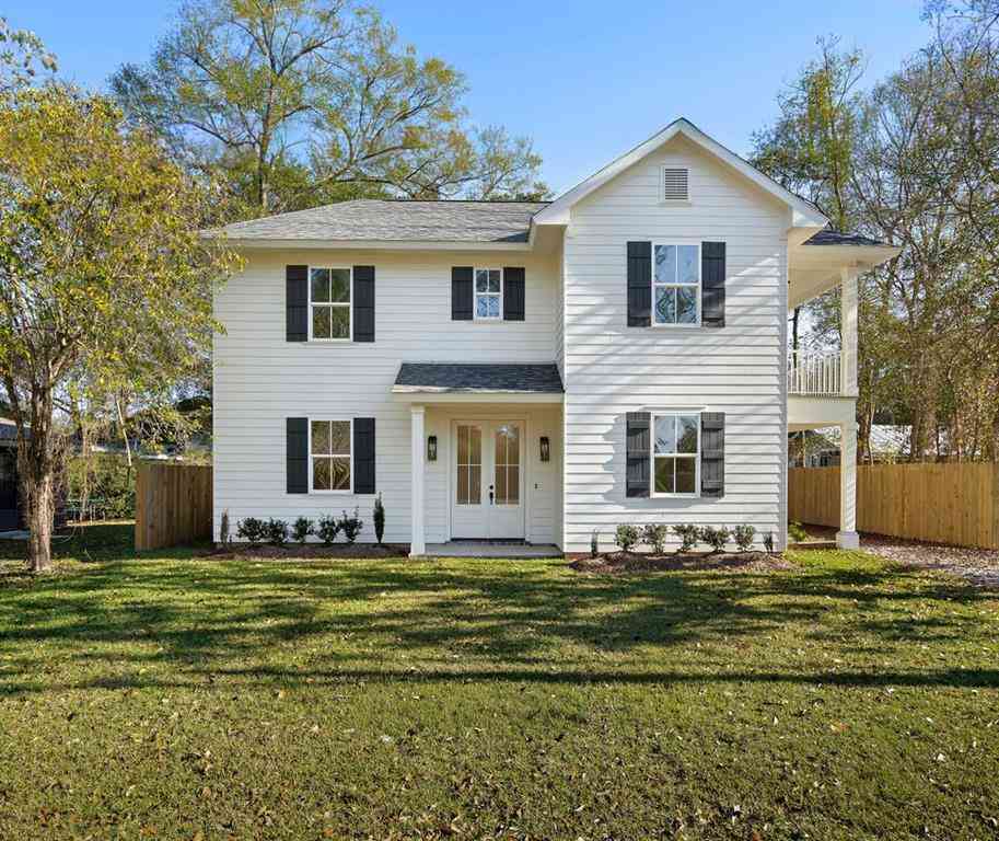 Homes For Sale - 218 N Jackson Street<br/> Covington, LA 70433