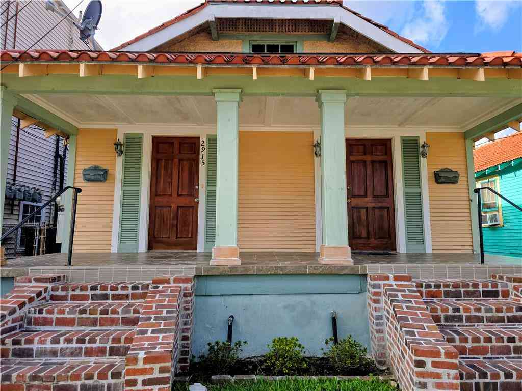 Multifamily For Rent - 2915 Carondelet Street<br/> New Orleans, LA 70115