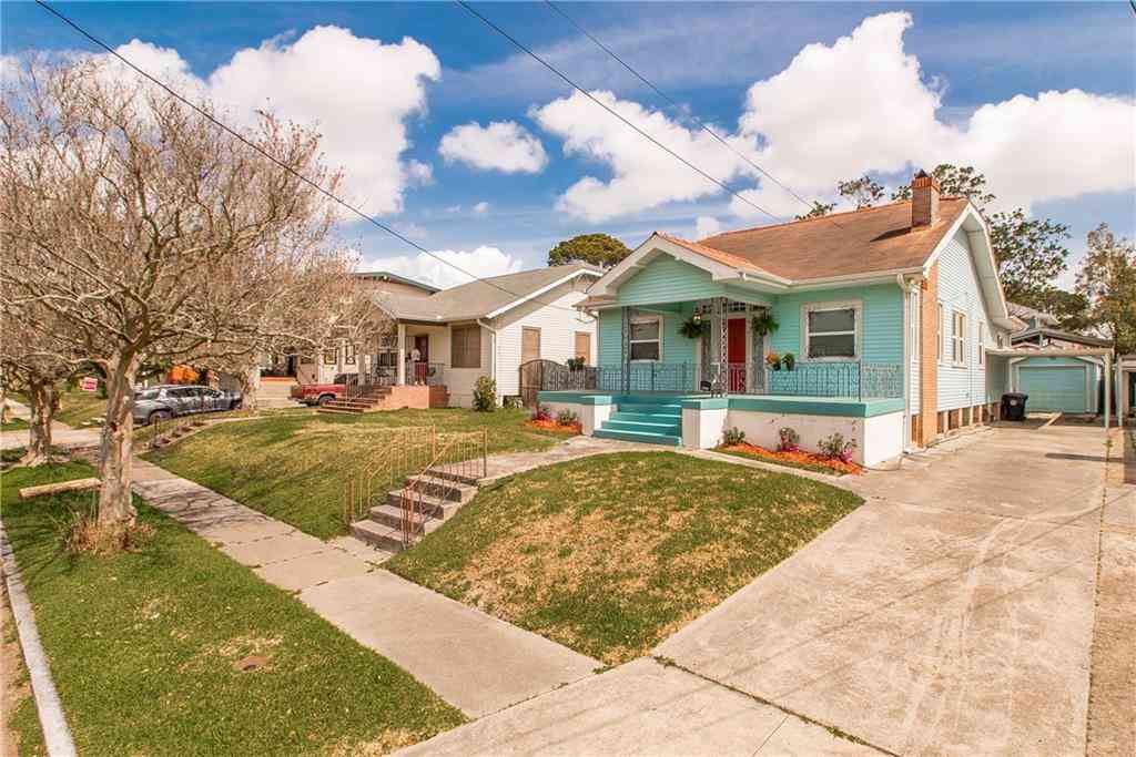 Homes For Sale - 4431 Demontluzin Street<br/> New Orleans, LA 70122