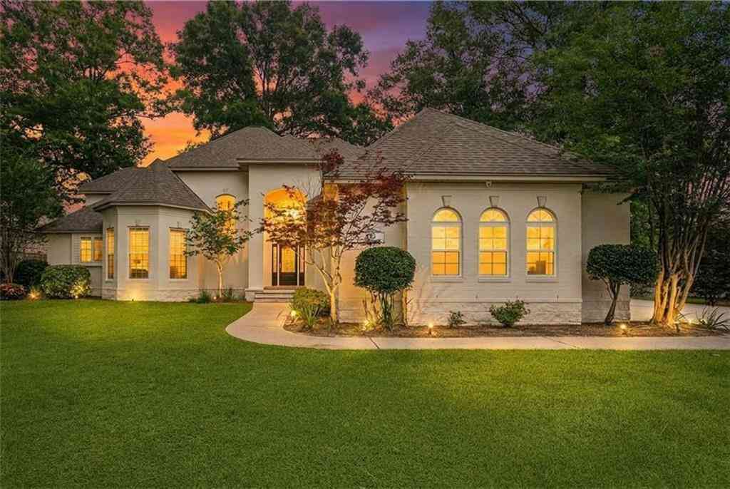 Homes For Sale - 733 Plantation Drive<br/> Abita Springs, LA 70420