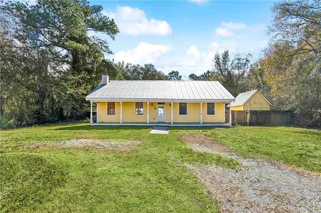 Homes For Sale - 102 Emerald Street<br/> Slidell, LA 70460