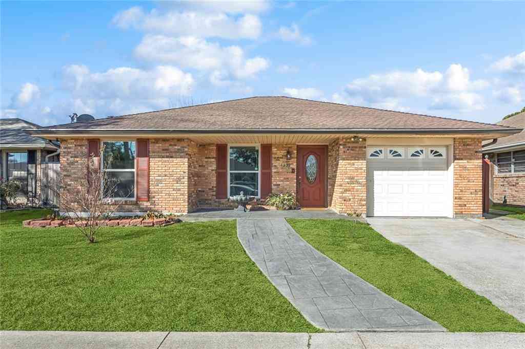 Homes For Sale - 4333 Arizona Avenue<br/> Kenner, LA 70065